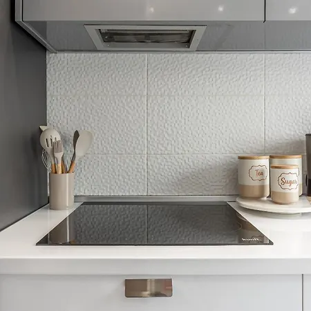 Cozy Seaside Near And Airport