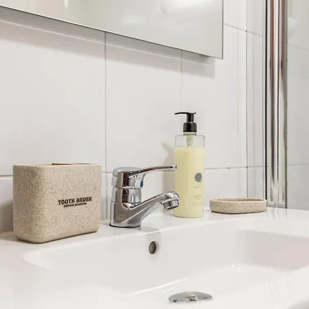 Cozy Seaside Near And Airport *