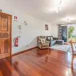 Cozy Seaside Near And Airport Apartmán