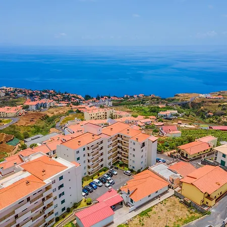Cozy Seaside Ocean Views And Near
