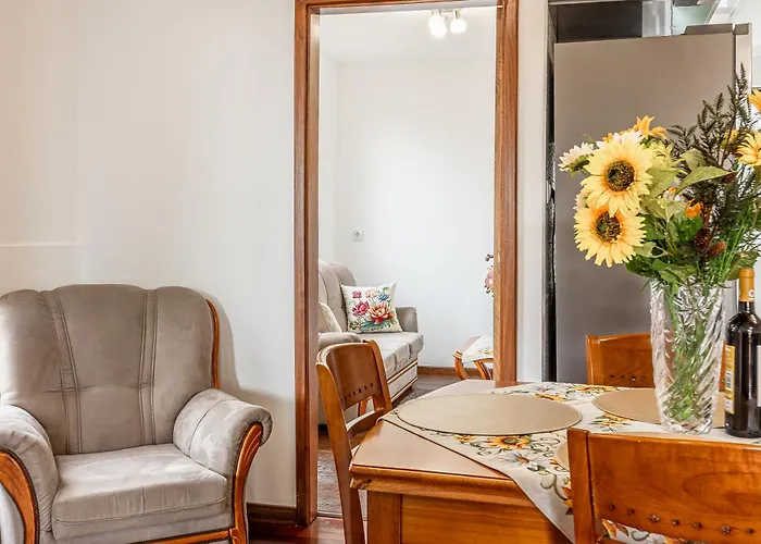 Cozy Seaside Near And Airport 卡尼索