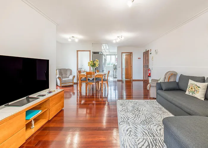 Cozy Seaside Near And Airport * 卡尼索