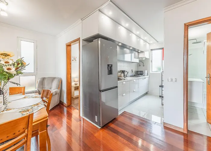 Cozy Seaside Near And Airport