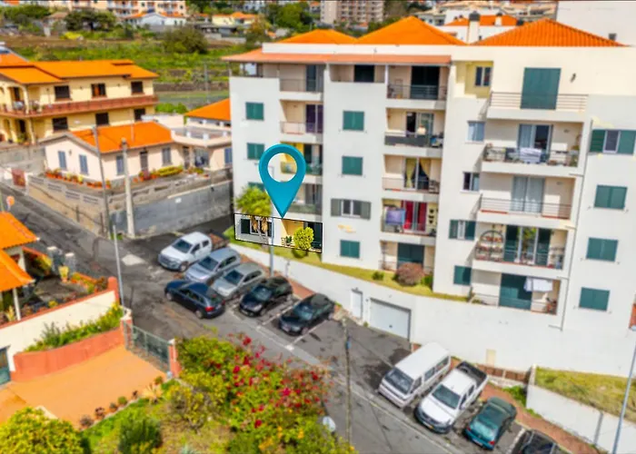 Cozy Seaside Near And Airport Daire Caniço