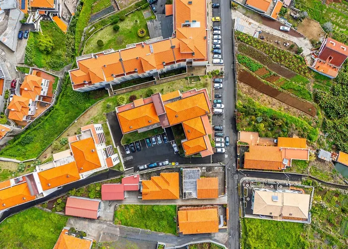 Cozy Seaside Near And Airport