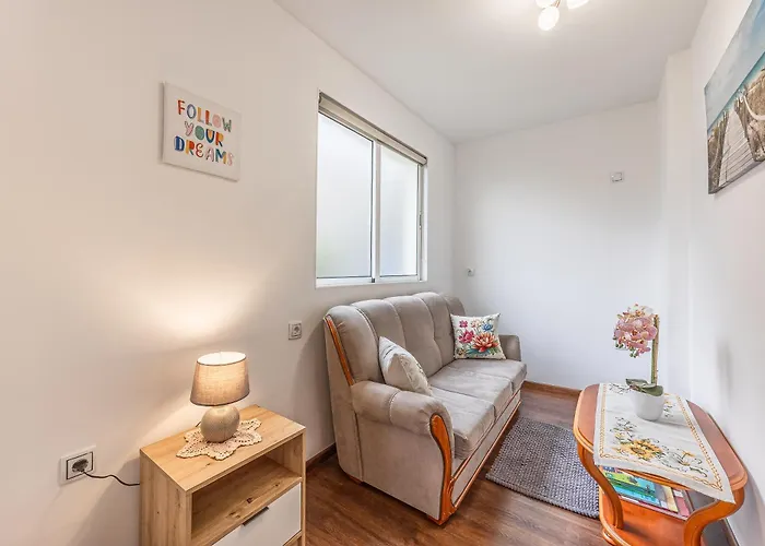 Cozy Seaside Near And Airport *