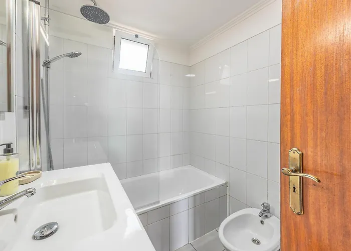 Cozy Seaside Near And Airport 公寓 卡尼索