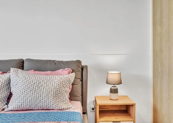 Cozy Seaside Near And Airport 卡尼索