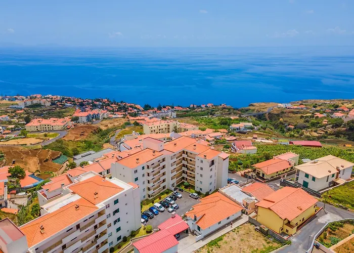 Cozy Seaside Near And Airport