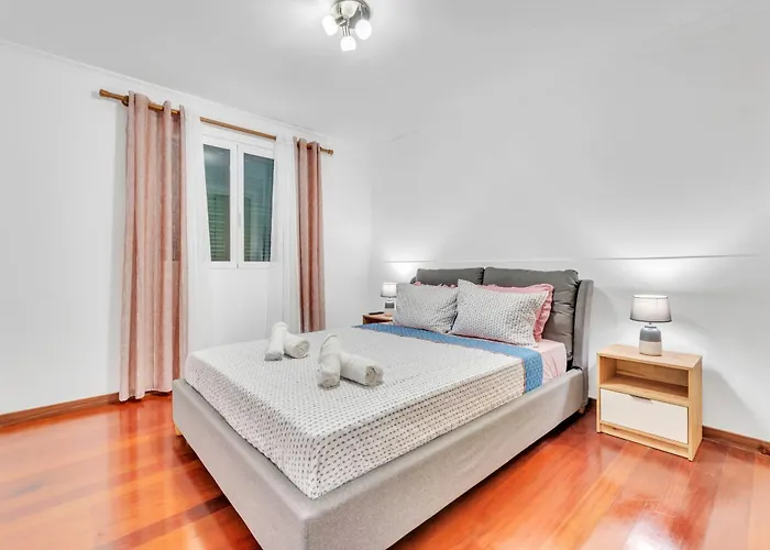 Cozy Seaside Near And Airport 公寓