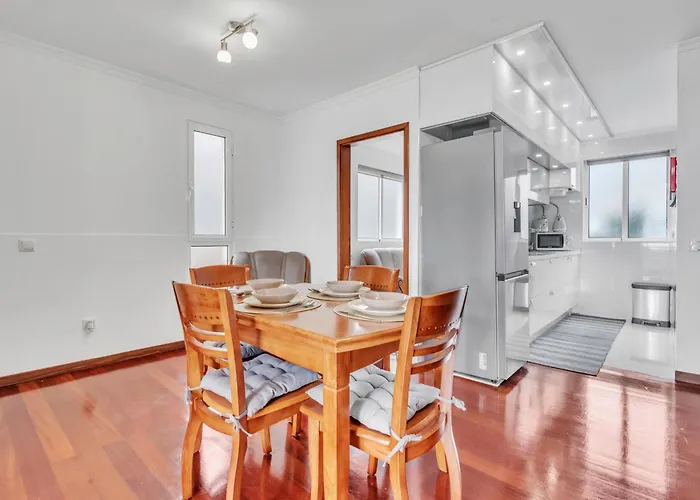 Appartamento Cozy Seaside Near And Airport