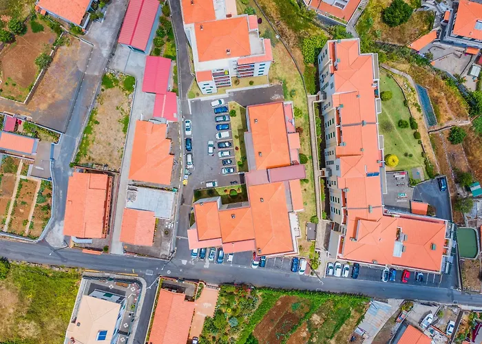 Cozy Seaside Near And Airport